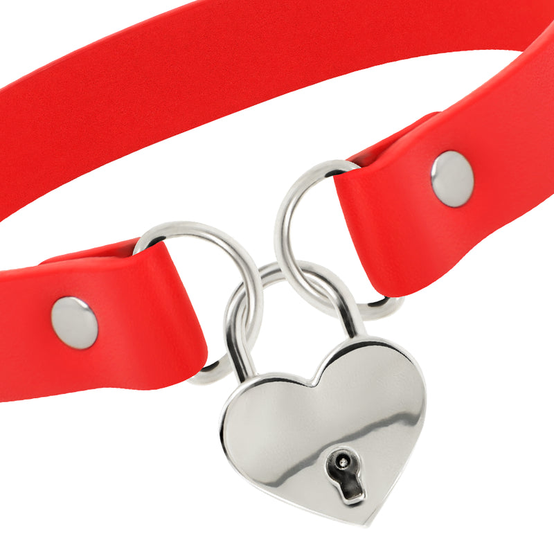 COQUETTE CHIC DESIRE COLLAR CUERO VEGANO ROJO ACCESORIO CORAZoN CON LLAVE